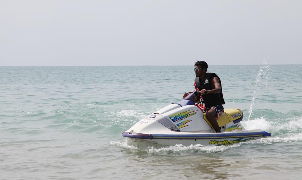 Aqua Marine Beach Resort Pasikuda Camera foto