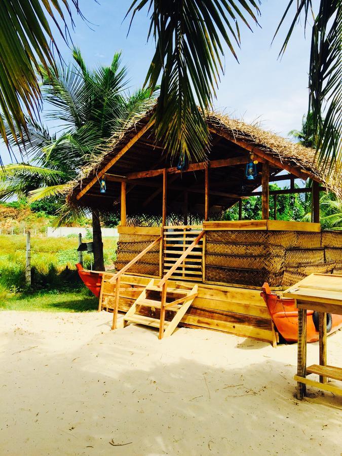 Aqua Marine Beach Resort Pasikuda Esterno foto