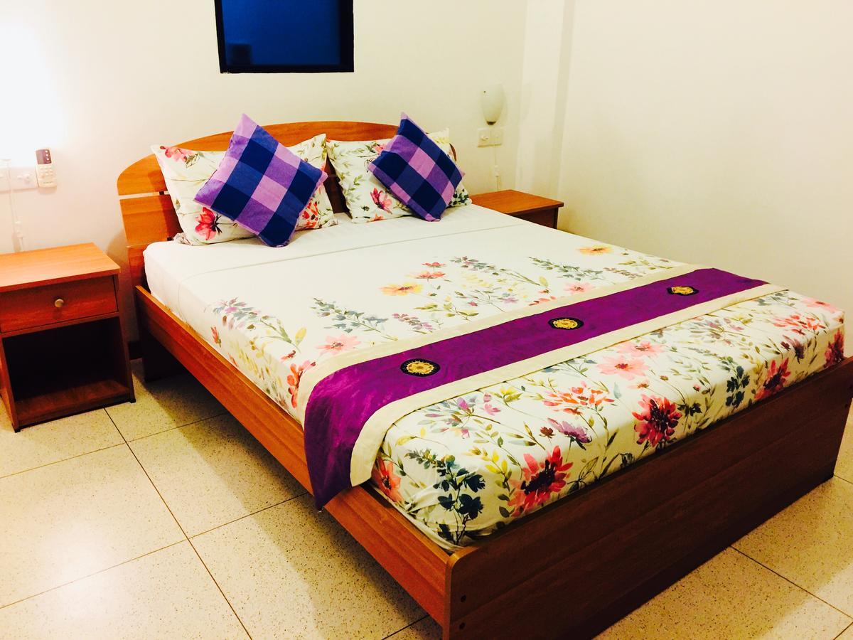 Aqua Marine Beach Resort Pasikuda Esterno foto